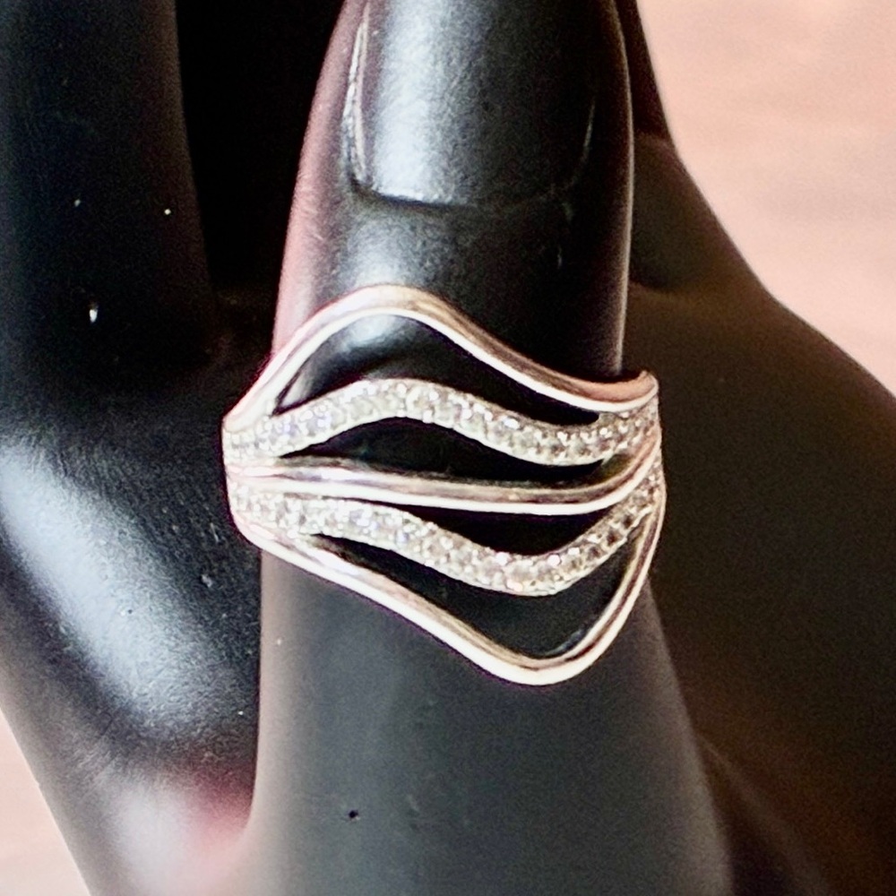 Vintage Cubic Zirconia “Signed” Wave Ring In 9.25 Sterling Silver Size 7.0